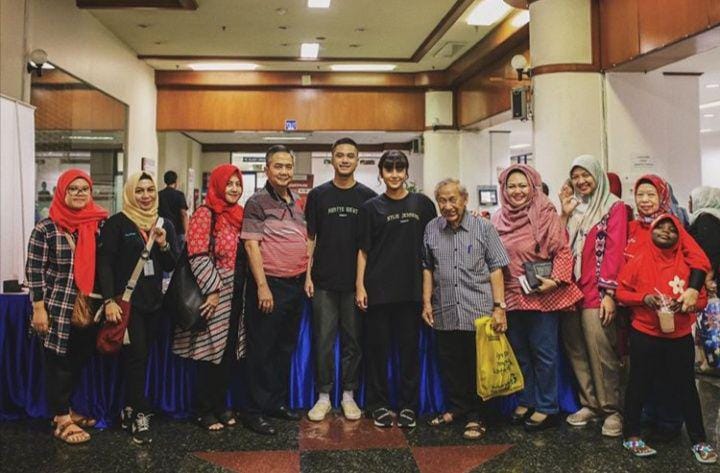 instagram.com/awkarin