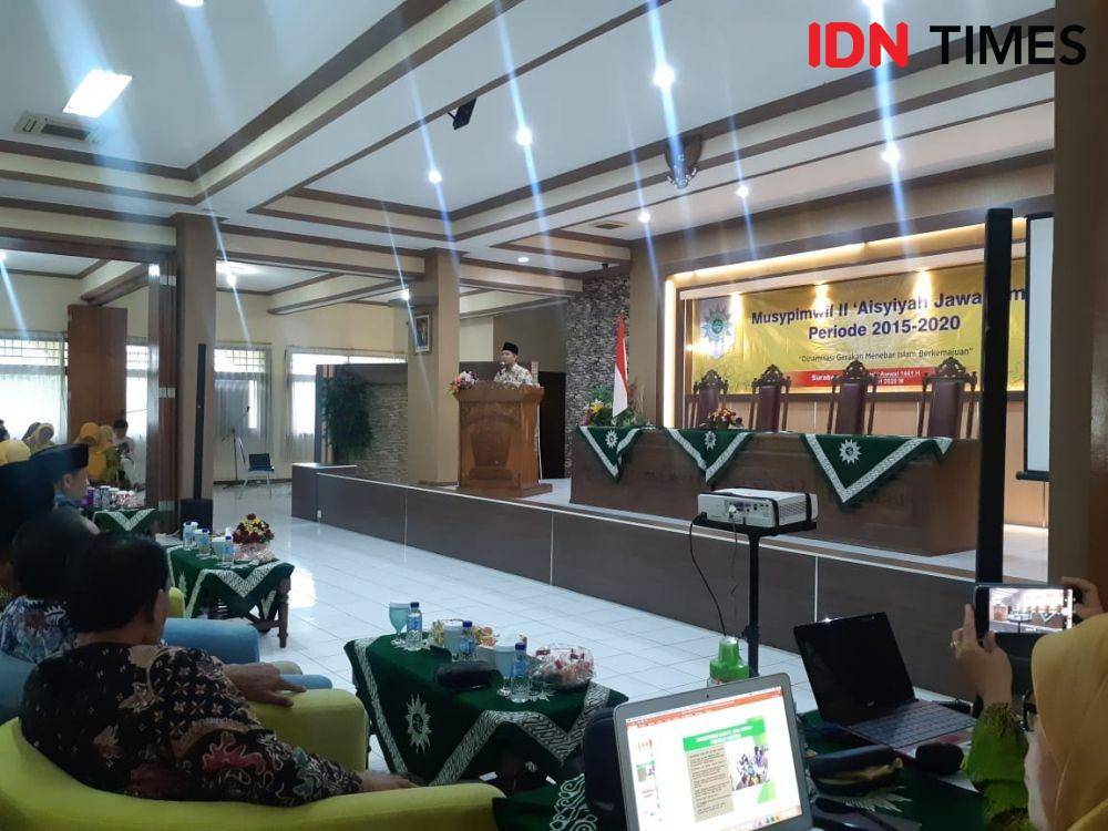 Wakil Gubernur Jatim Emil Elestianto Dardak saat sambutan di Musypimwil II Aisyiyah Jatim, Sabtu (4/1). IDN Times/Ardiansyah Fajar