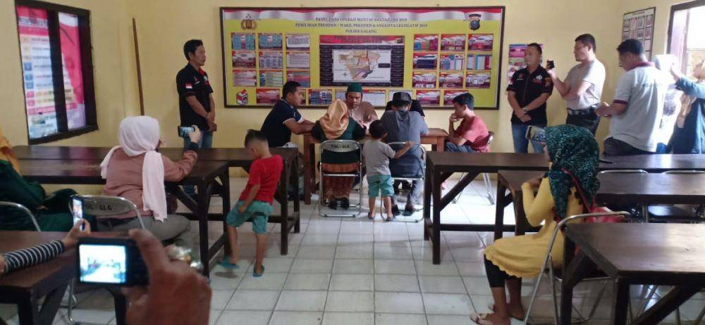 Pernikahan KL, tersangka kasus pencurian ayam dilangsungkan di Aula Mapolsek Galang,  Kaupaten Deli Serdang, Sabtu (4/1) (Istimewa)