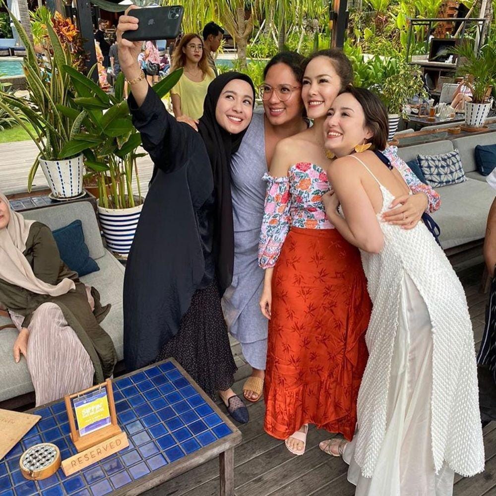 Instagram.com/julstelle/