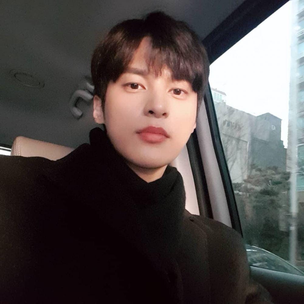 instagram.com/@yoonsxx