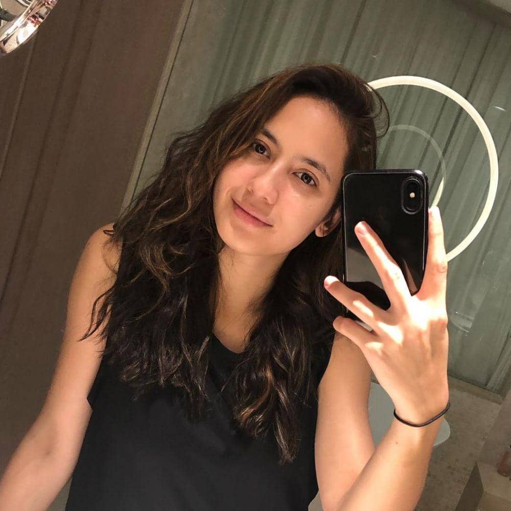 instagram.com/pevpearce