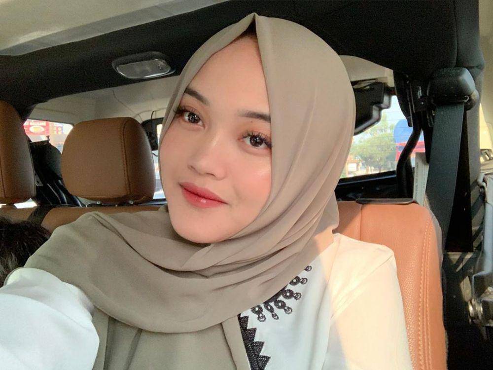 Instagram.com/putridelinaa