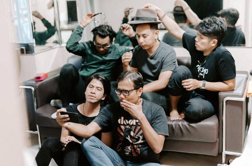 Instagram.com/thedancecompanyband