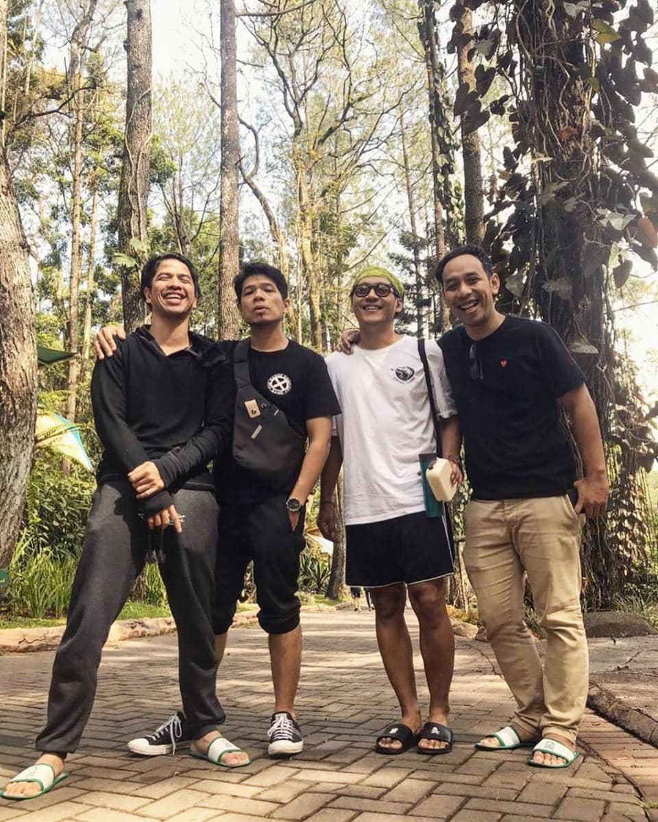 Instagram.com/thedancecompanyband