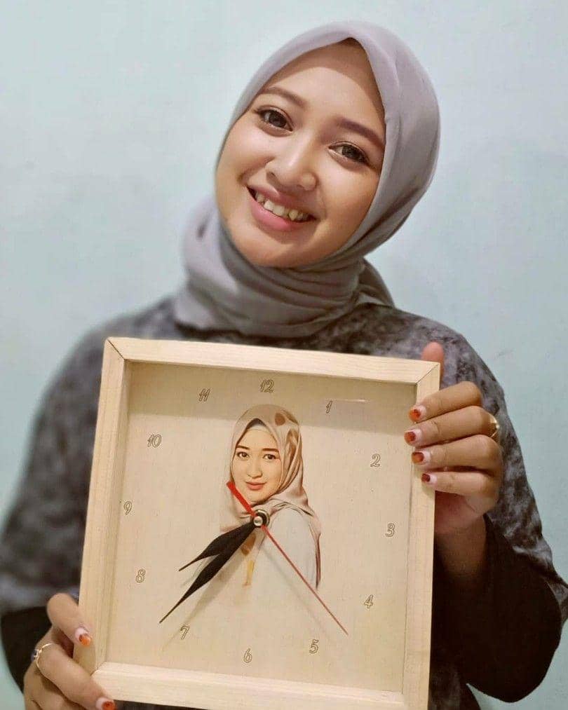 instagram.com/riahusna18