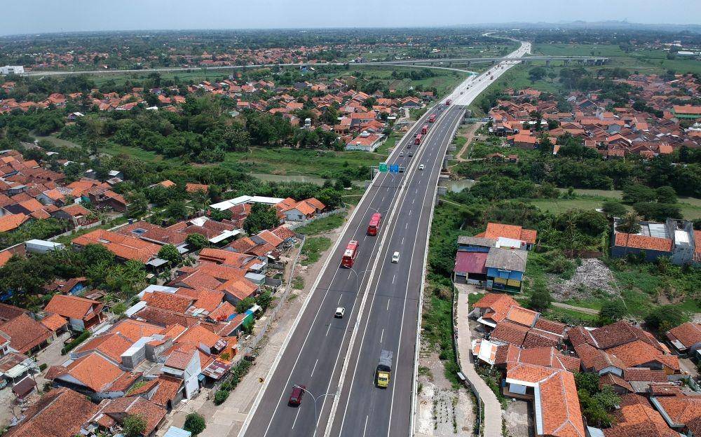 Ilustrasi Jalan Tol Trans Jawa. ANTARA FOTO/Oky Lukmansyah