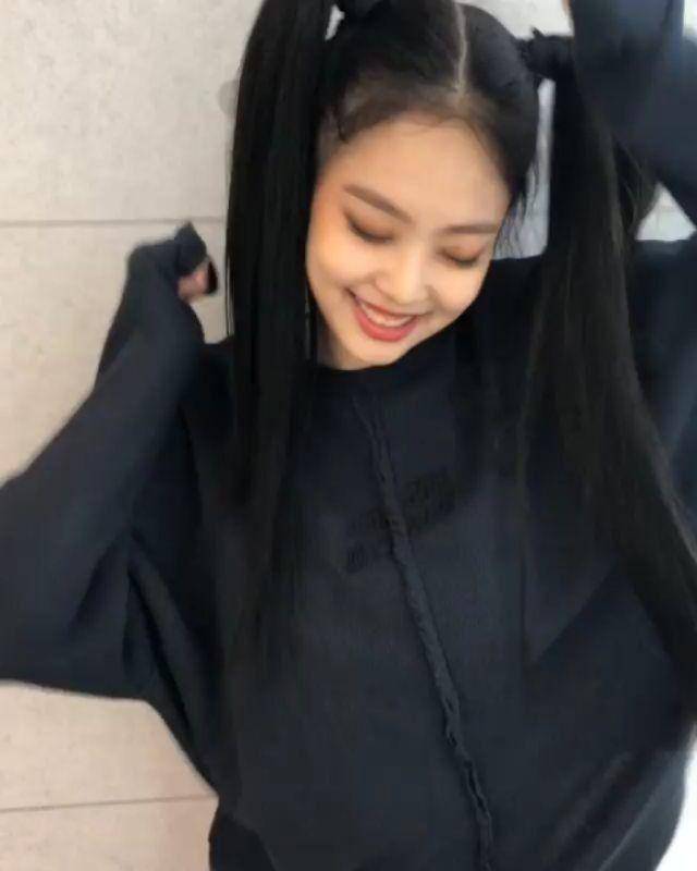 twitter.com/cloudnayeon