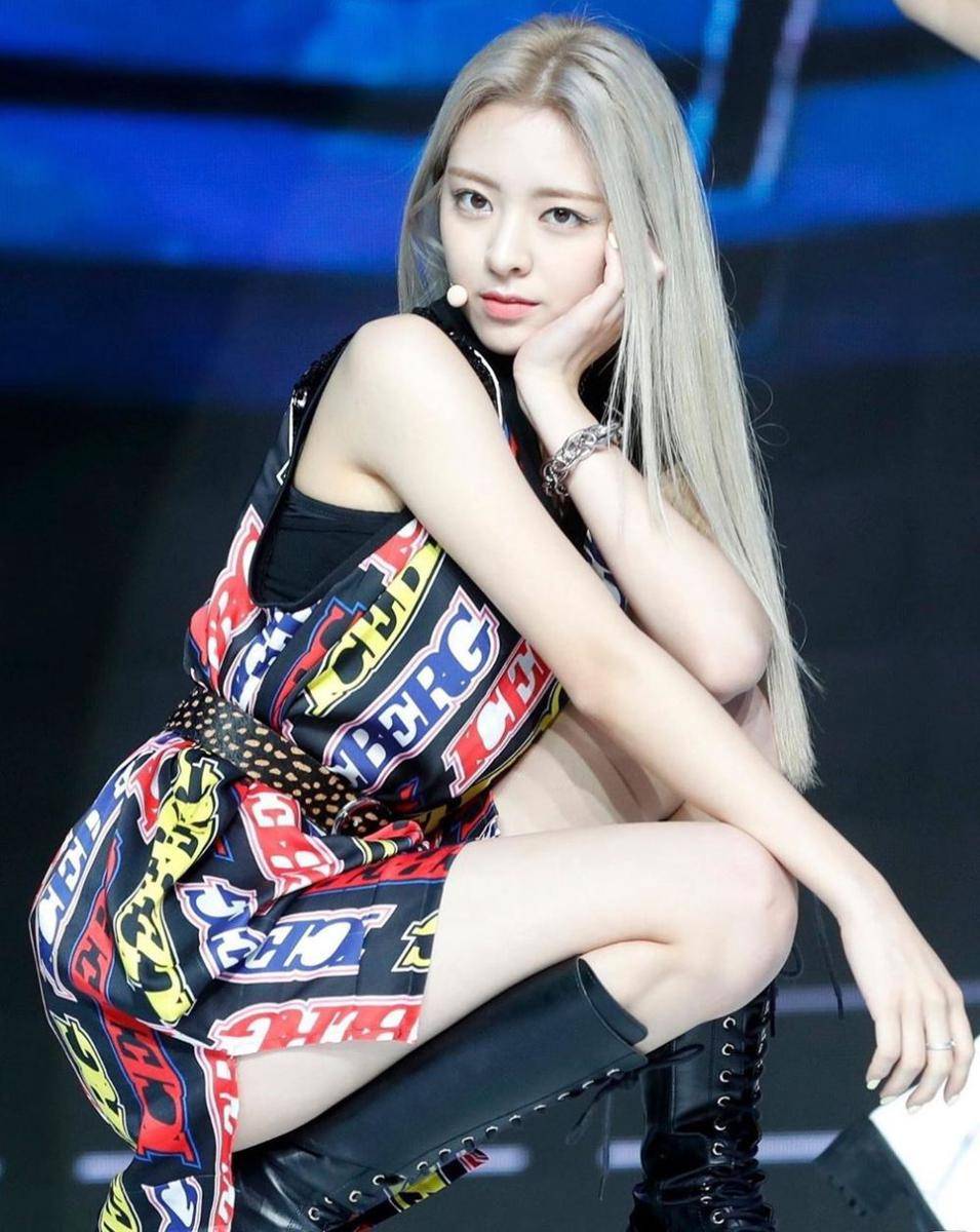 Instagram.com/yuna.itzy