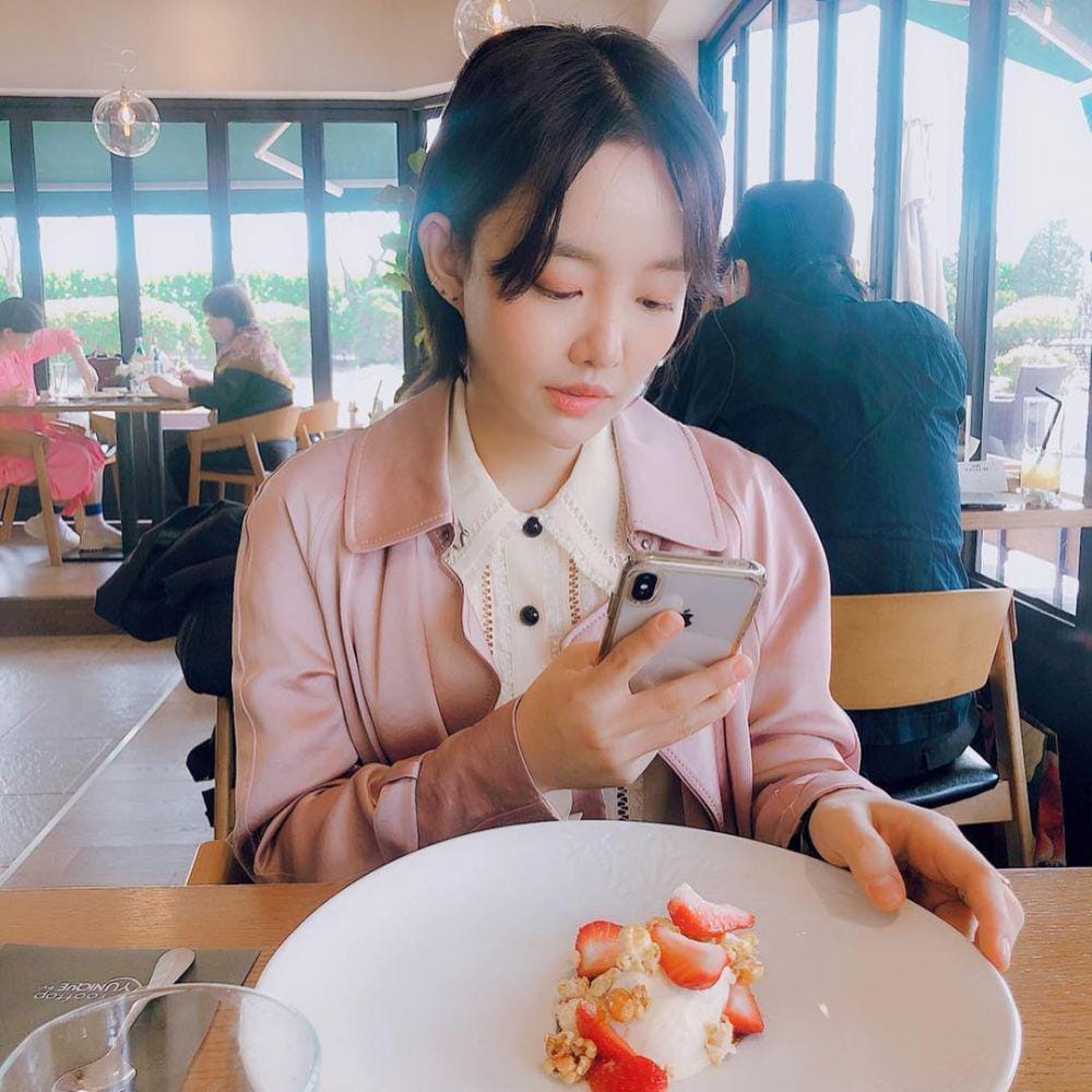 instagram.com/younha_holic