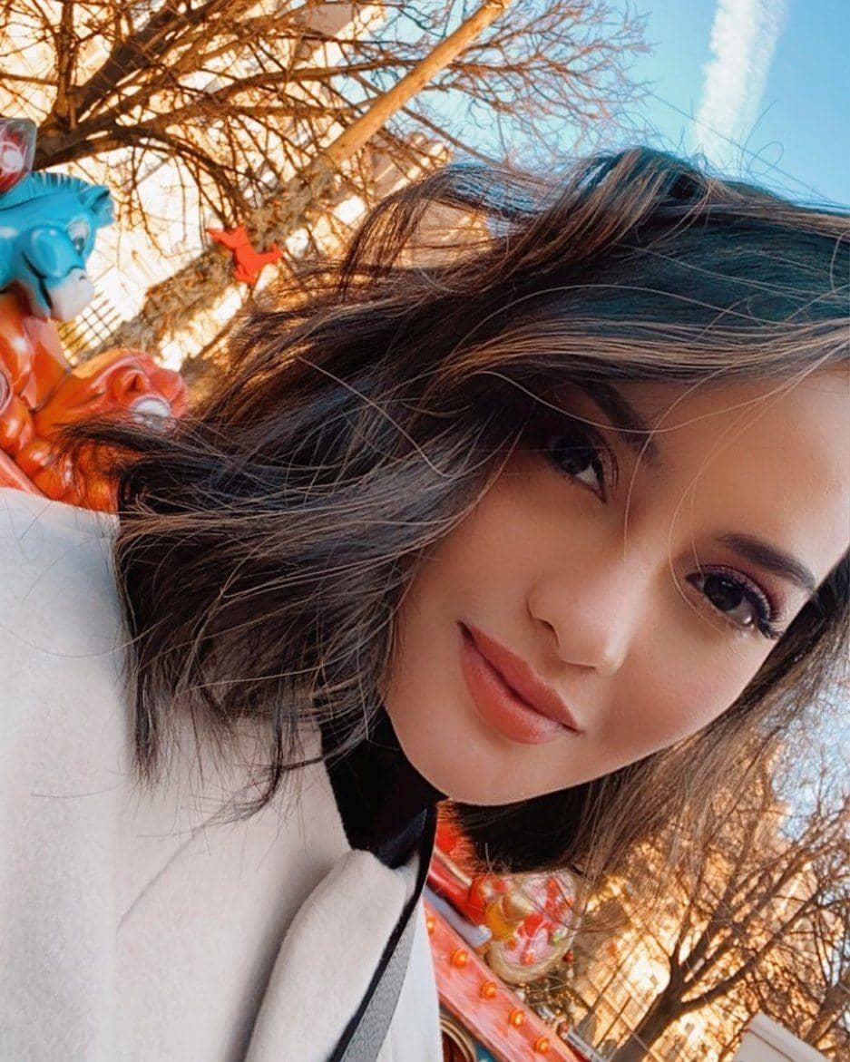 Instagram.com/ririnekawati