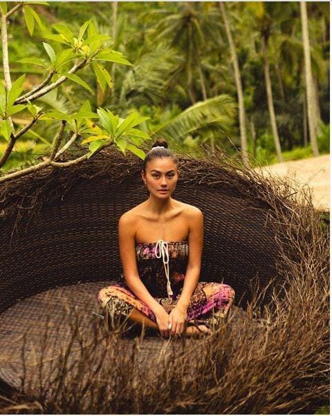 instagram.com/agnezmo/