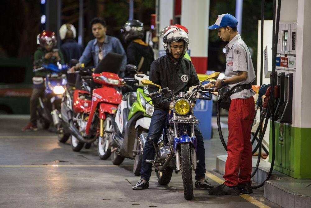 Ilustrasi pengisian BBM di SPBU Pertamina. ANTARA FOTO/M Agung Rajasa