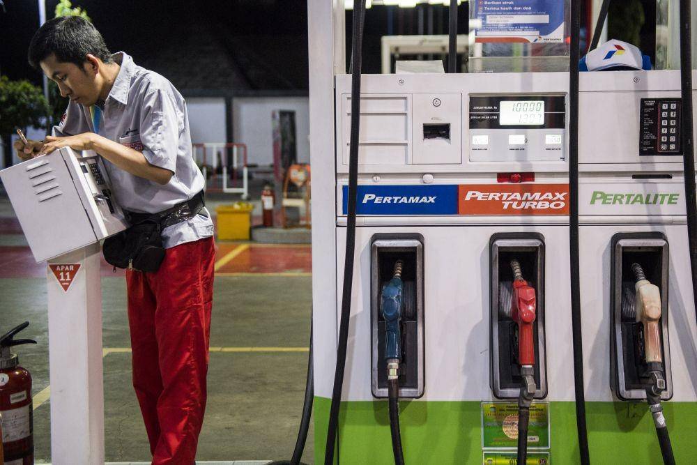 Ilustrasi pengisian BBM di SPBU Pertamina. ANTARA FOTO/M Agung Rajasa