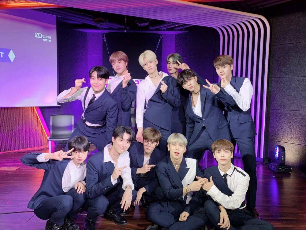 twitter.com/x1official101