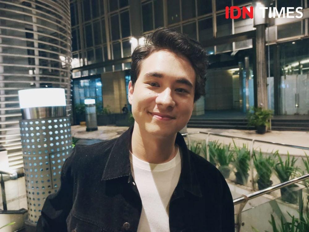 Jerome Polin saat Gala Premiere film Surat dari Kematian, di Epicentrum, Jakarta, pada Senin(6/1). IDN Times/Erfah Nanda