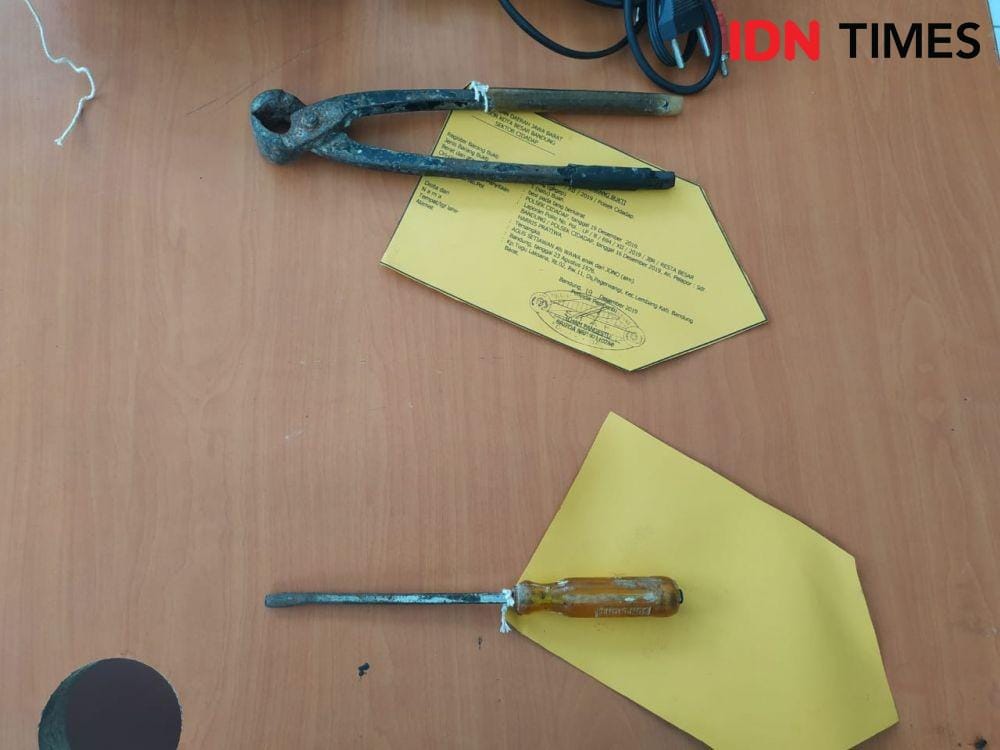 Polsek Cidadap menangkap spesialis pencuri bengkel (IDN Times.Jabar/Galih Persiana)