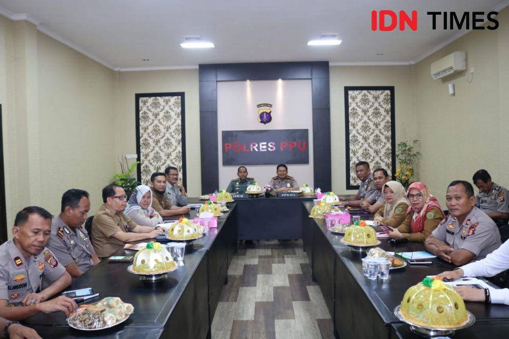 Vicon dengan Kabaharkam Polri dalam rangka menangani bencana alam (IDN Times/Ervan Masbanjar)