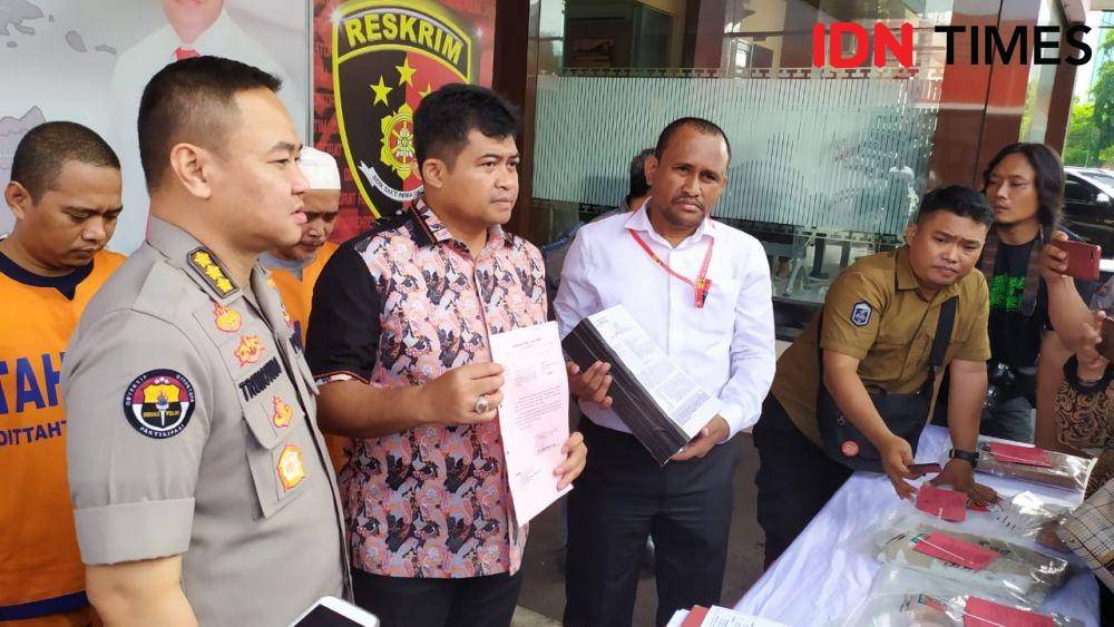 Konferensi pers kasus SD Gentong 1 Pasuruan tahap II di Mapolda Jatim, Selasa (7/1). IDN Times/Ardiansyah Fajar