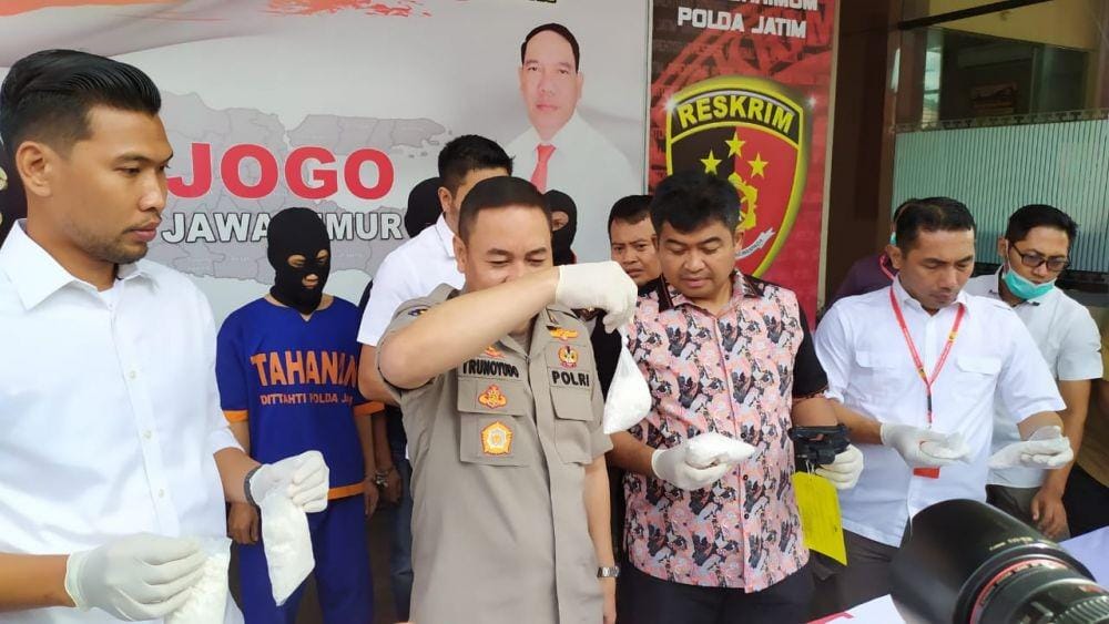 Konferensi pers kasus senpi ilegal di Mapolda Jatim, Selasa (7/1). IDN Times/Dok.Istimewa