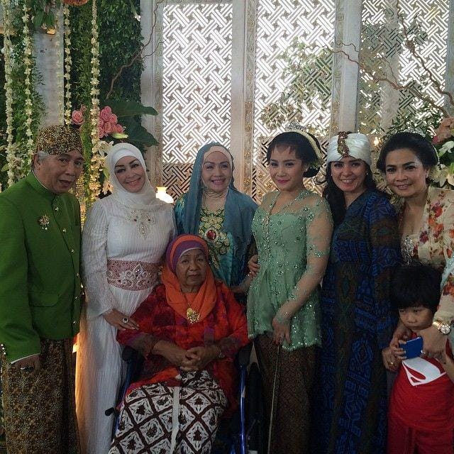 instagram.com/chintamiatmanagara