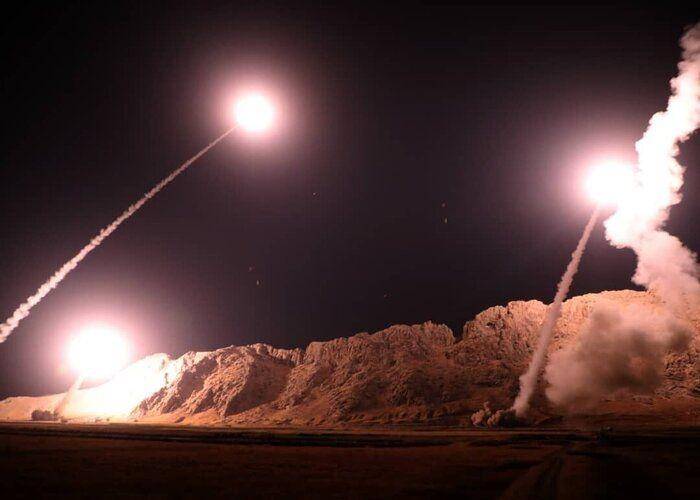 Roket yang diluncurkan oleh Iran yang menyasar militer AS di Irak. IRNA