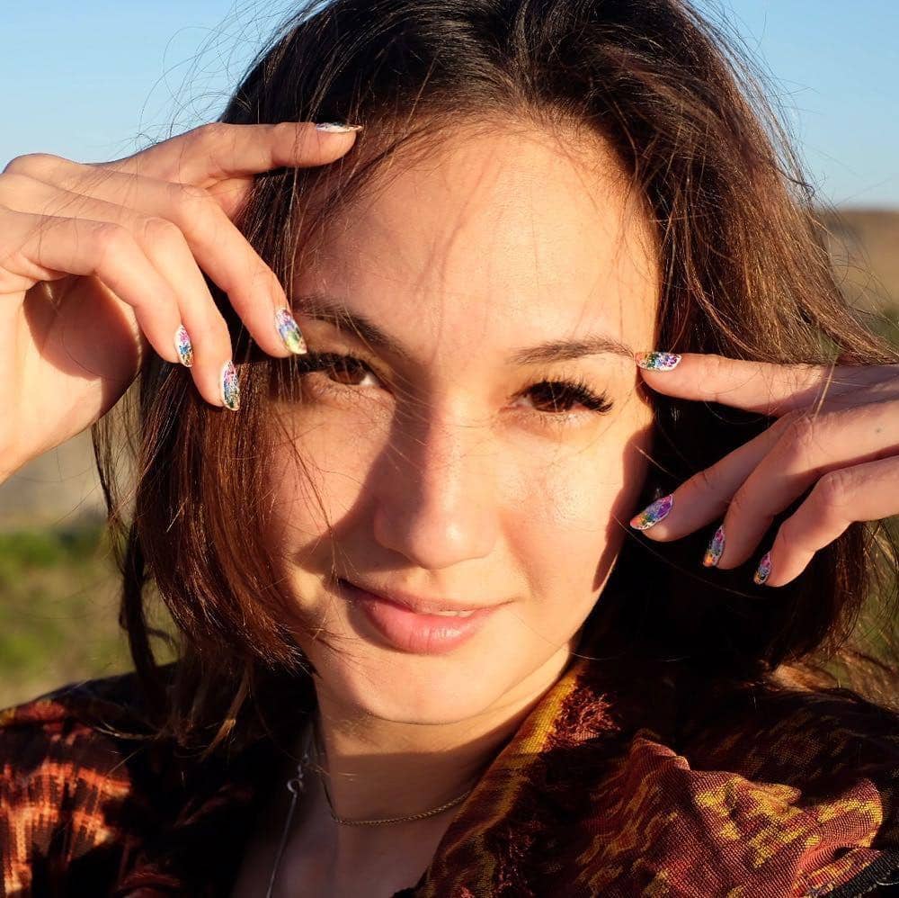 instagram.com/nadinelist