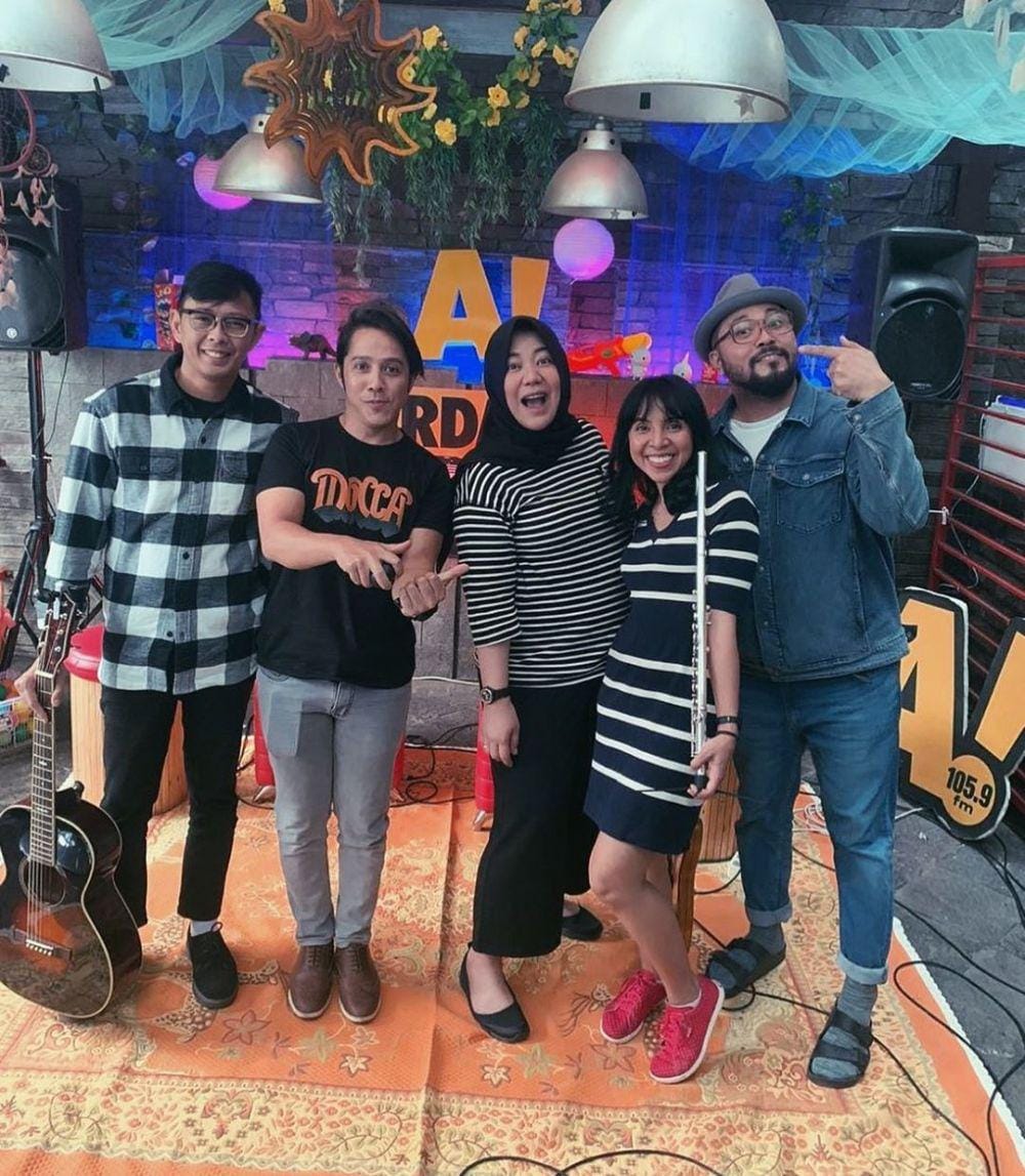 instagram.com/risa_saraswati