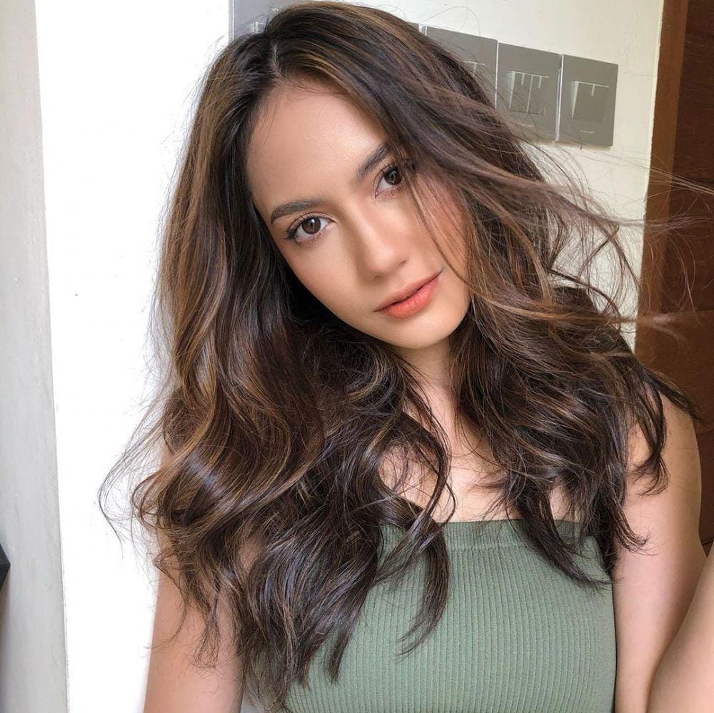 instagram.com/pevpearce