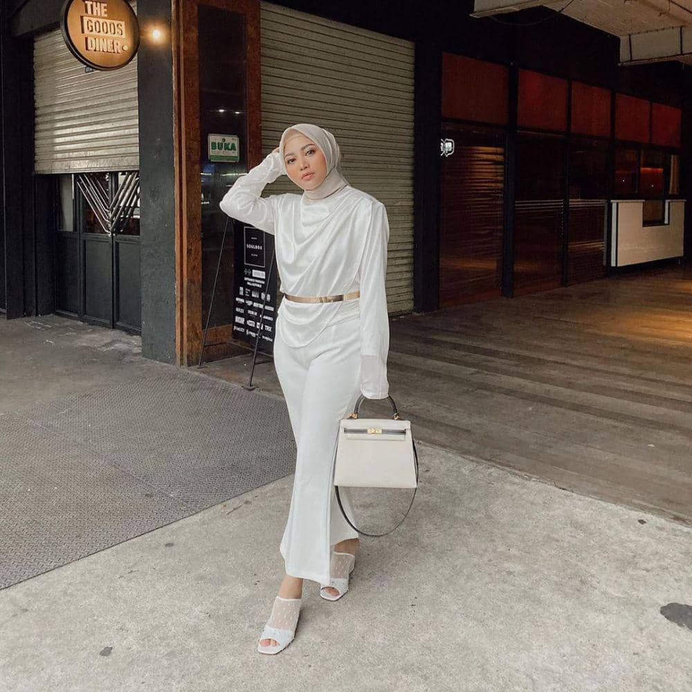 instagram.com/rachelvennya