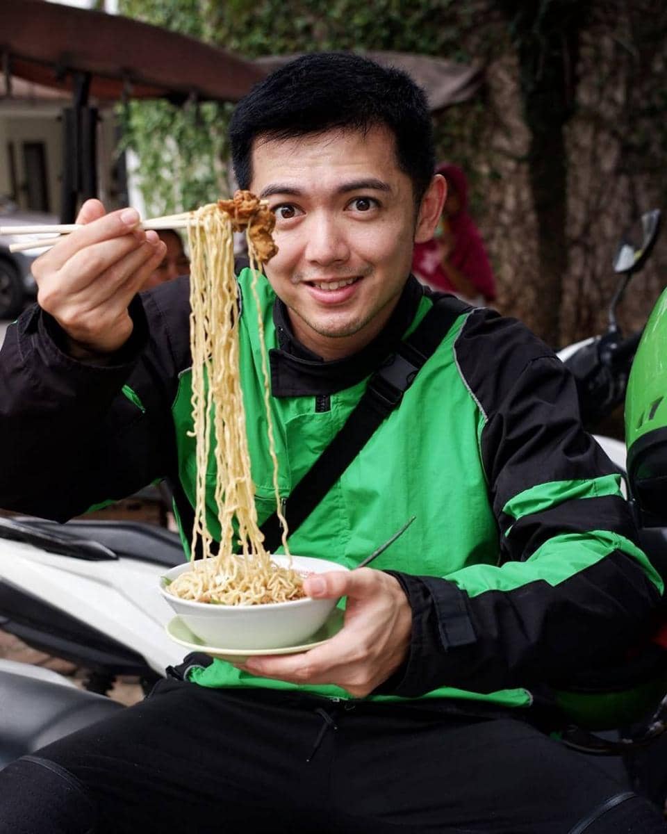 Instagram.com/nickytirta