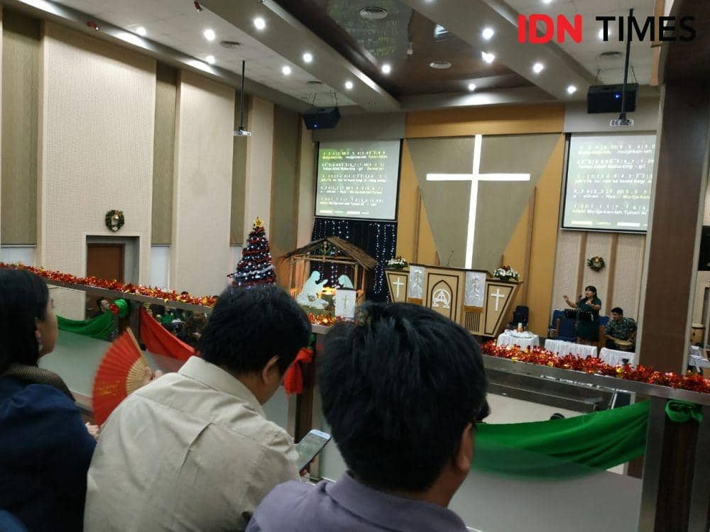 Ilustrasi Ibadah umat Kristiani (IDN Times/Axel Jo Harianja)