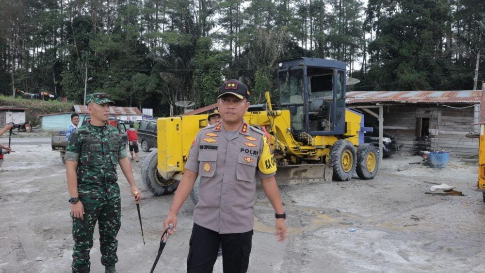 Kapolres Simalungun saat meninjau lokasi (Dok.IDN Times/istimewa)