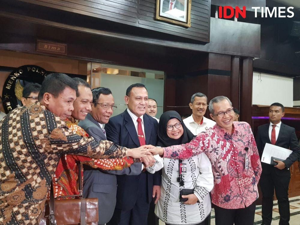 Pimpinan KPK dan Menkopolhukam (IDN Times/Santi Dewi)