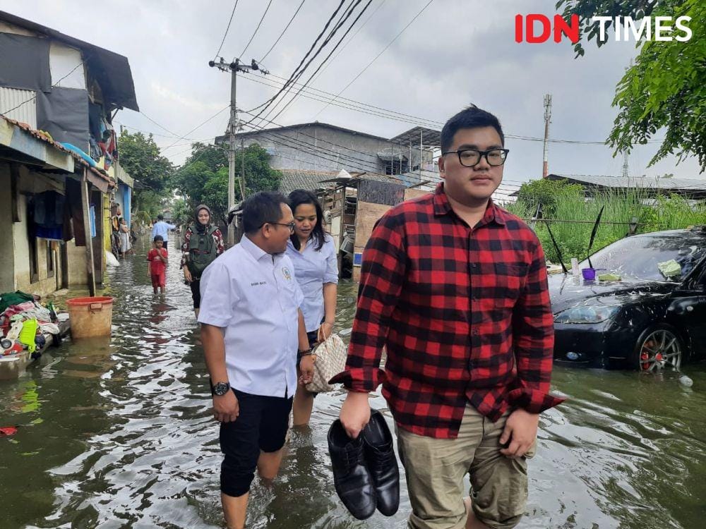 DPRD DKI Jakarta saat meninjau banjir (IDN Times/Gregorius Aryodamar P)