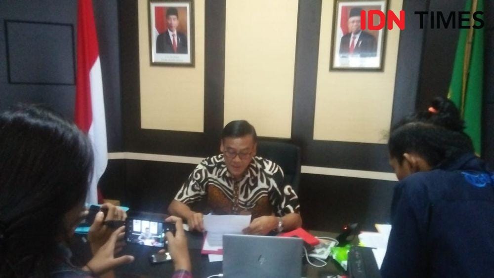 Liliek Prisbawono Adi memaparkan perkara-perkara yang ditangani PN Balikpapan sepanjang tahun lalu. (IDN Times/Surya Aditya)
