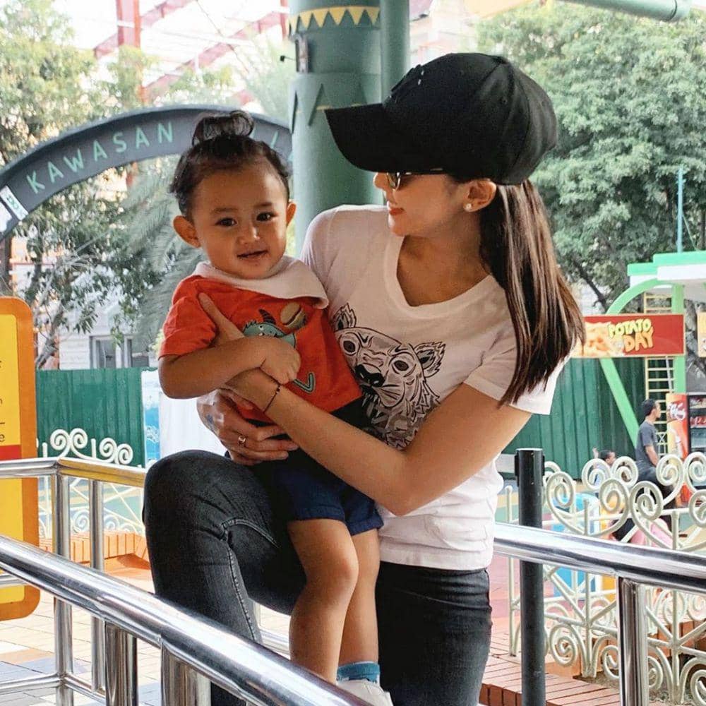 Instagram.com/ririndwiariyanti