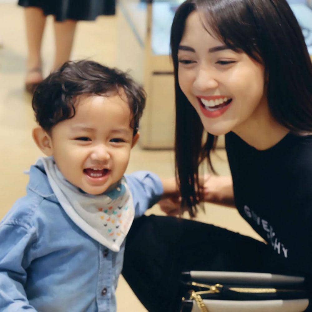 Instagram.com/ririndwiariyanti