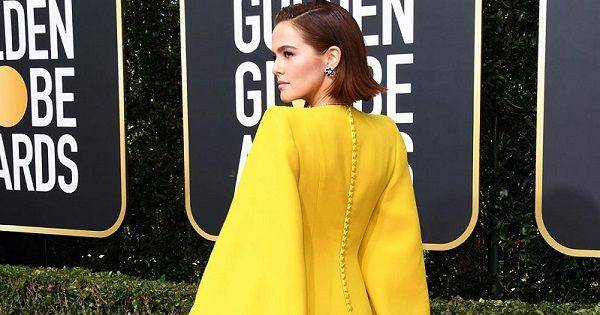 instagram.com/zoeydeutch