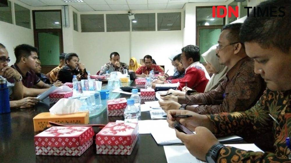 Dewan pengupahan saat melaksanakan rapat dengan DPRD PPU membahas UMK PPU tahun 2020 (IDN Times/ Istimewa)