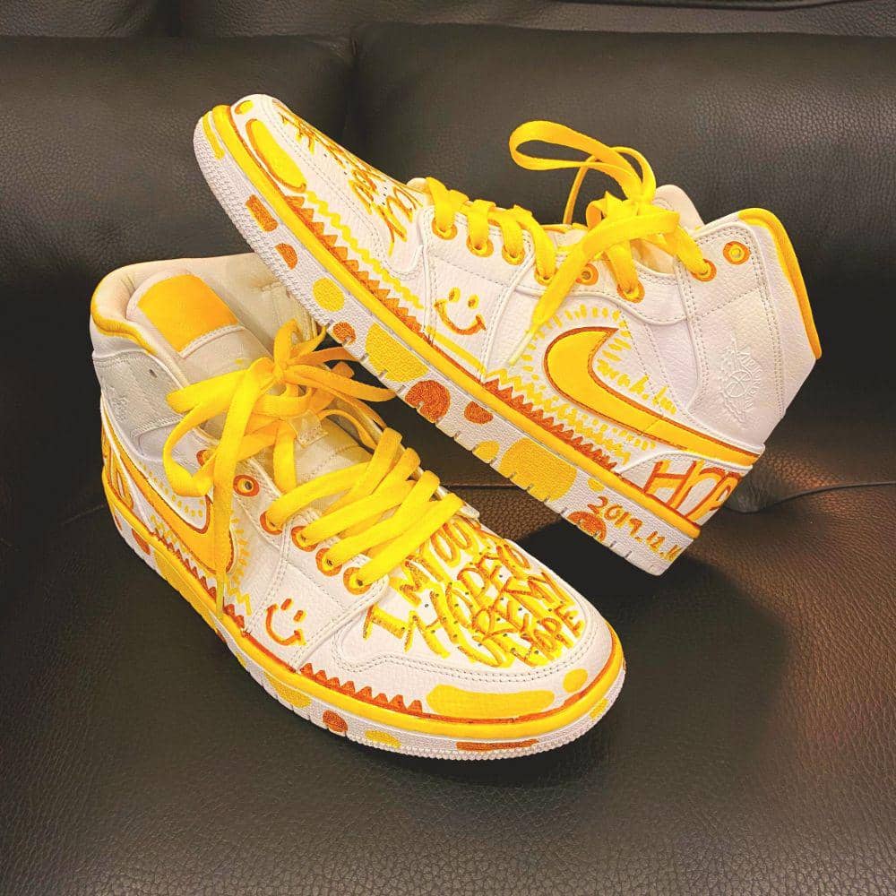 twitter.com/ARMYroomcafe