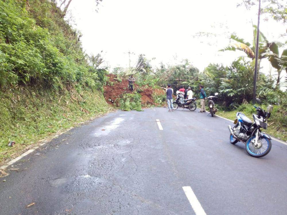 Longsor di Banjarnegara. Twitter.com/BPBD_BNA