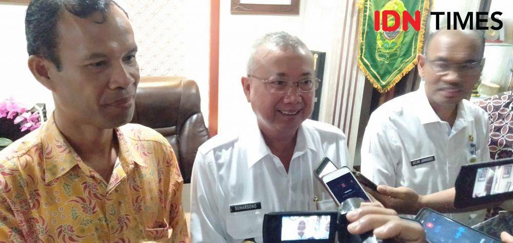 Bupati Bantul Suharsono (tengah). IDN Times/Daruwaskita