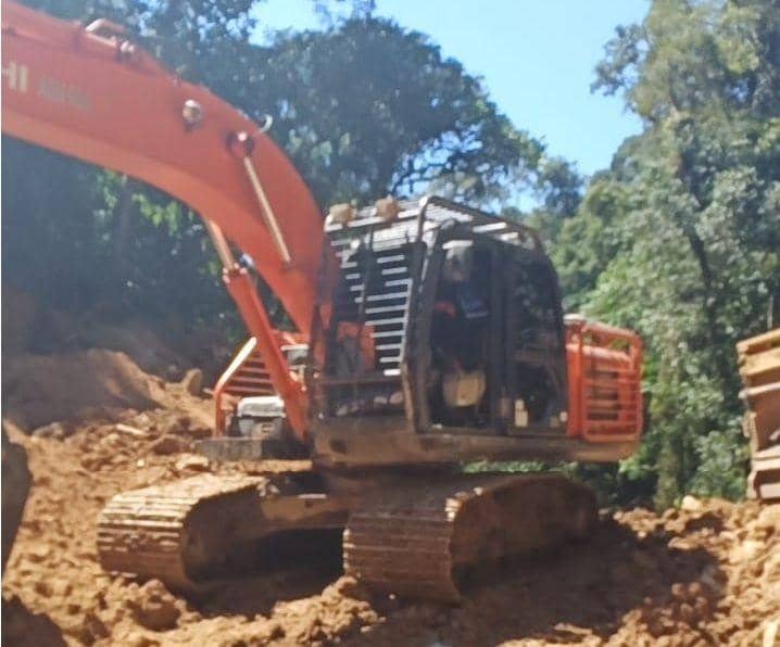 Salah satu alat berat beko yang digunakan untuk penambangan ilegal (Dok. Polres Pidie)