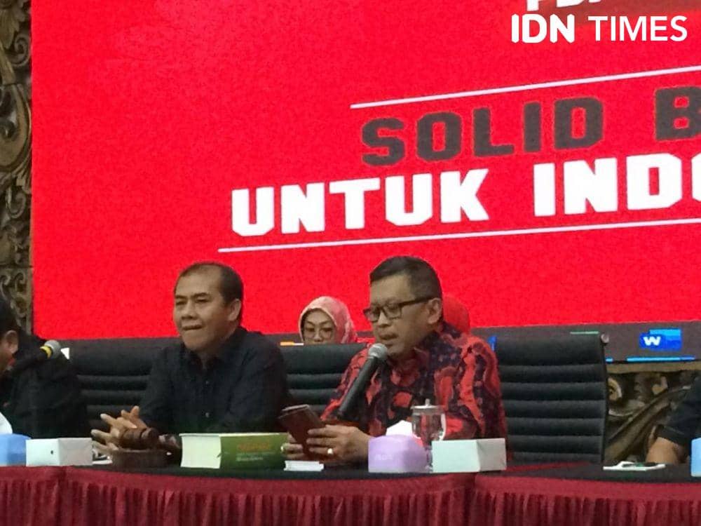 Konferensi pers PDI Perjuangan menjelang Rakernas dan HUT ke-47, Rabu (8/1). (IDN Times/Irfan Fathurohman)