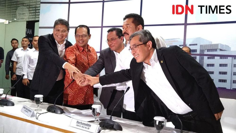 Ketua BPK Agung Firman Sampurna dan Jaksa Agung ST Burhanuddin (IDN Times/Helmi Shemi)