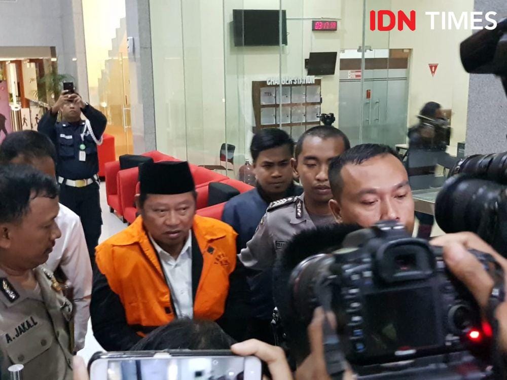 (Bupati Sidoarjo Saiful Ilah resmi ditahan) IDN Times/Santi Dewi
