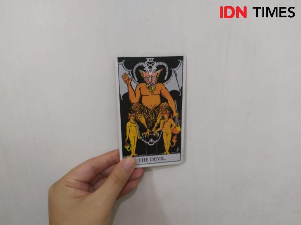 Tarot Card (IDN Times/Aldzah Fatimah Aditya)