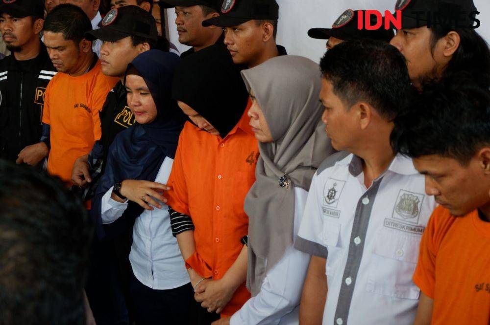 Zuraida Hanum tersangka pembunuhan suaminya sendiri yang merupakan Hakim PN Medan, Jamaluddin (IDN Times/Prayugo Utomo)