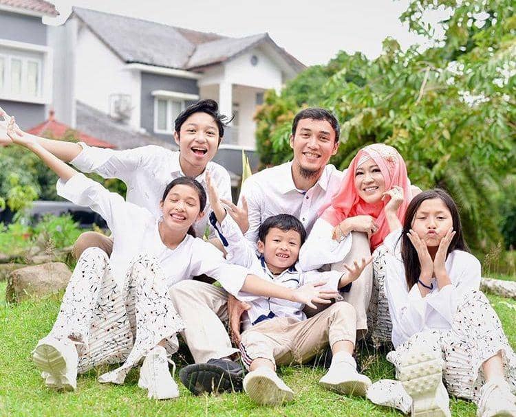 instagram.com/okieagustina_